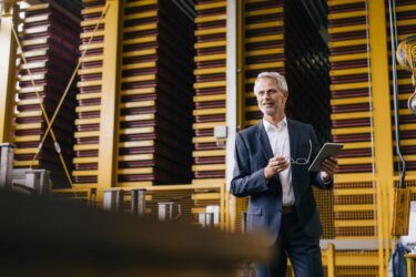 Small vs. Large: Navigating the Challenges and Benefits of AI in Procurement