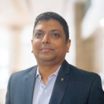 As Money Moves in Seconds, Banks Need a New Trust Architecture