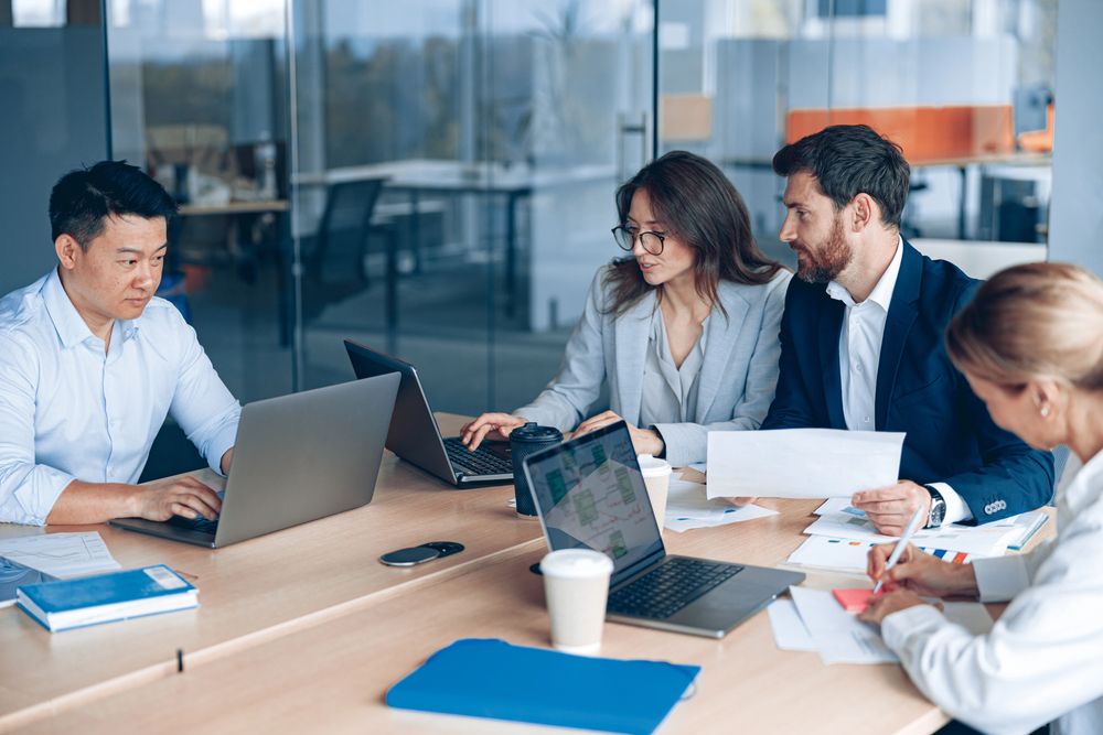 How Does GEO Impact the B2B Buyer&rsquo;s Journey?