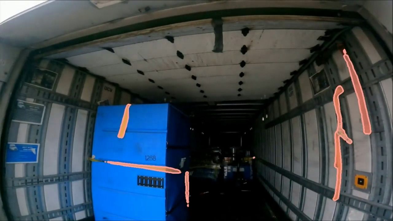 AI DC_Strapped Cargo Detection